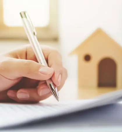 Firma de contrato de hospedaje en referencia a coberturas complementarias de seguros hogar de Seguros Caracas